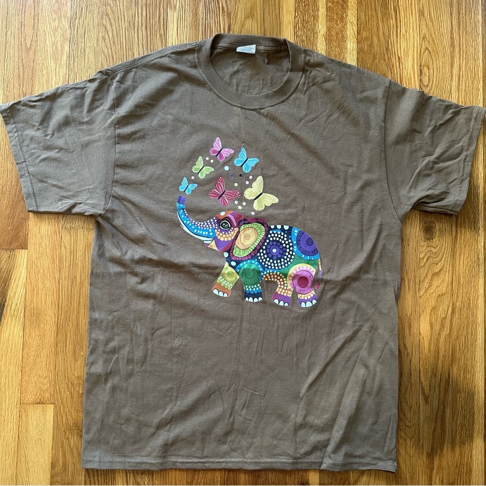 Port & Company Women’s Elephant Graphic T-Shirt Brown Boho Mandala Butterflies L